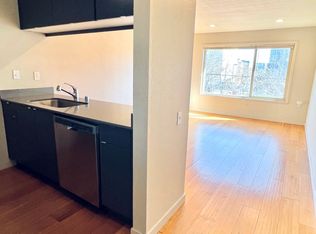 844 Bg Handel Apts, Seattle, WA 98115