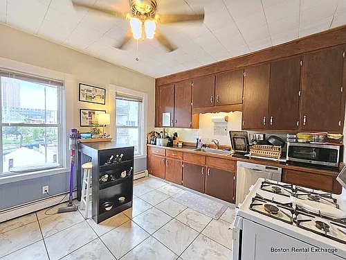 18 Mansfield St #2 — Photo 3