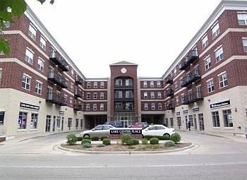 1st image of 10 N Lake St APT 307