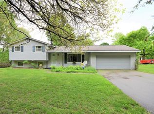 8180 Milford Rd, Holly, MI 48442