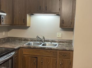 9047 15th Ave APT 203, Kenosha, WI 53143