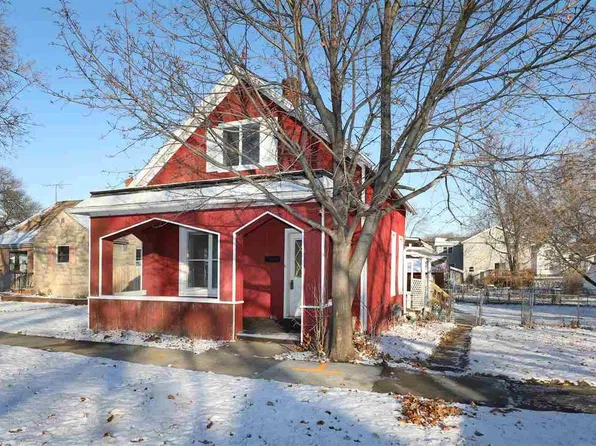 214 W 9th St, Kaukauna, WI 54130