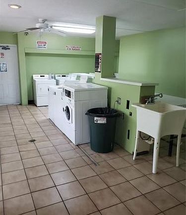 3rd image of 4142 Dolphin Dr
