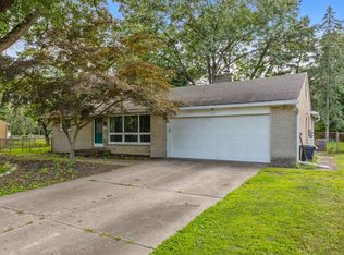 14117 Stamford St, Livonia, MI 48154