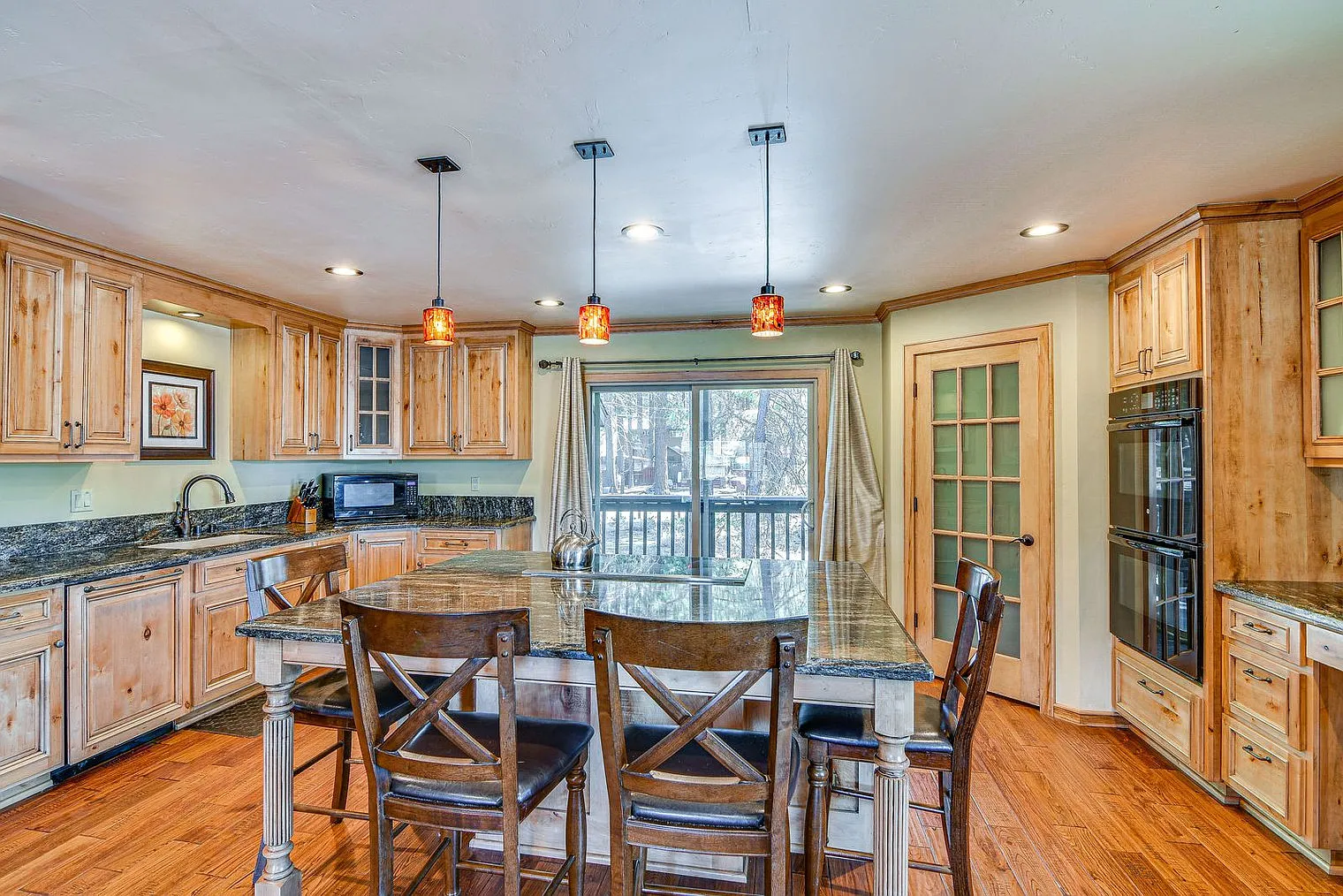 4 bed, 3.0 bath, 1905 sqft, $5,368 — Photo 3