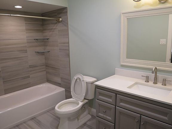 4th image of 35 Fair Oaks Ct