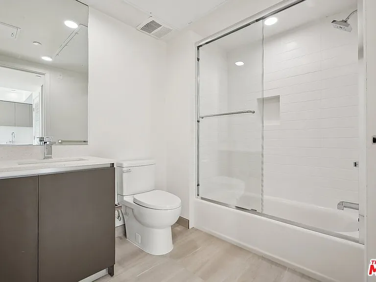 1814 Federal Ave #303 — Photo 7