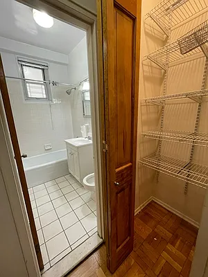 Rented by Manhattan Flats | media 8