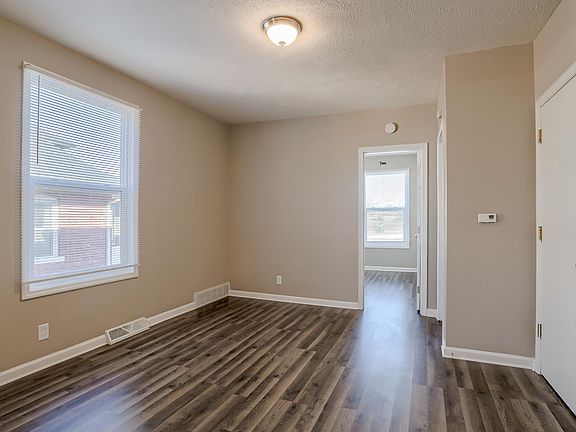 4th image of 118 N 30th St #4