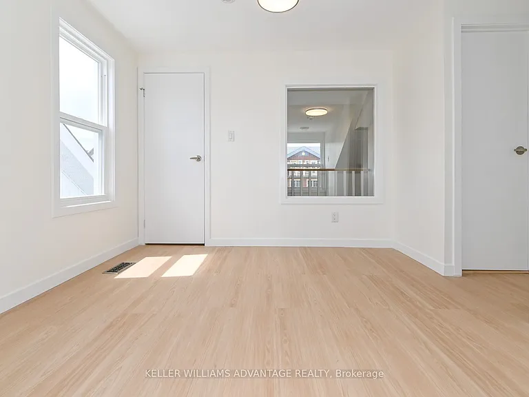 113 Woodbine Ave #UPPER — Photo 14