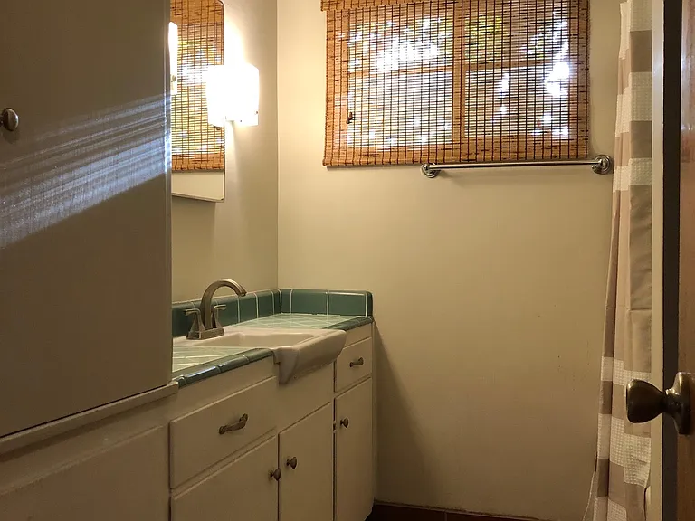 2201 W Catalina Dr — Photo 23