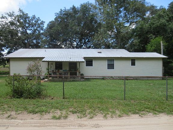 2nd image of 17510 NE 61st St