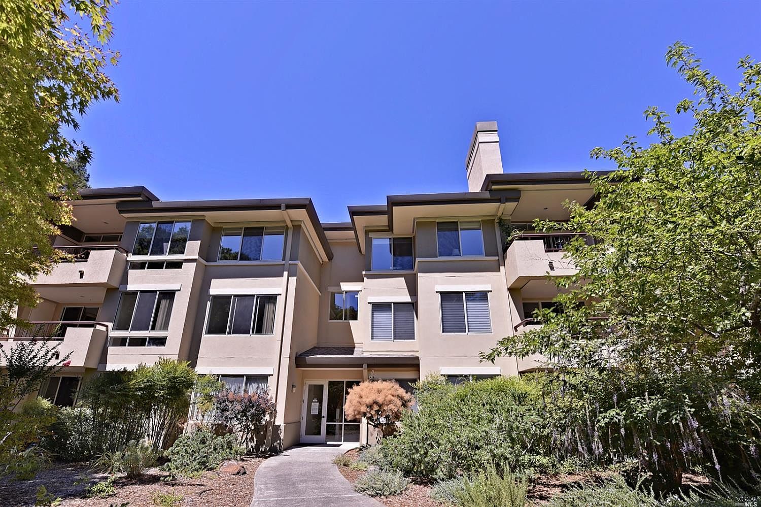 400 Deer Valley Rd Apt 3b San Rafael Ca 94903 Zillow