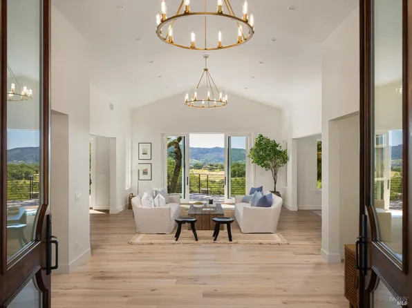 9995 Courtney Drive, Kenwood, CA 95452