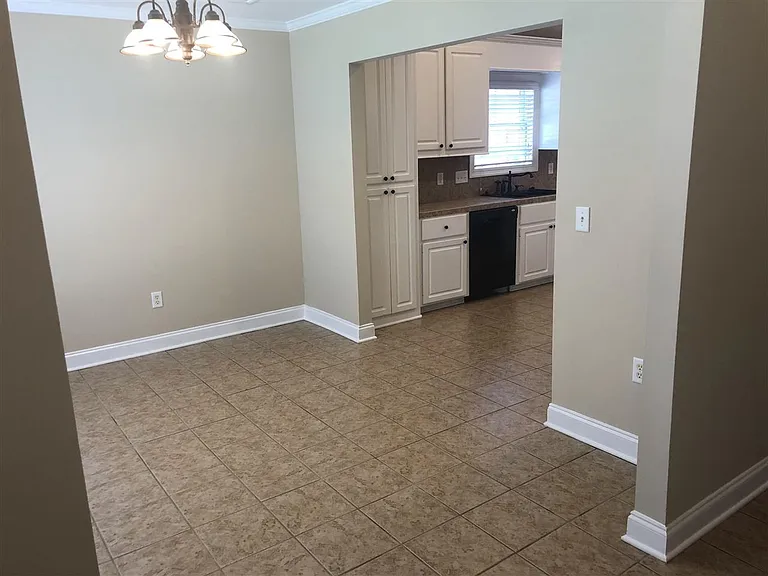 261 Jacks Pl — Photo 2
