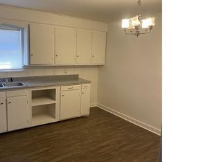 1824 Camellia Ln, Jackson, MS 39204