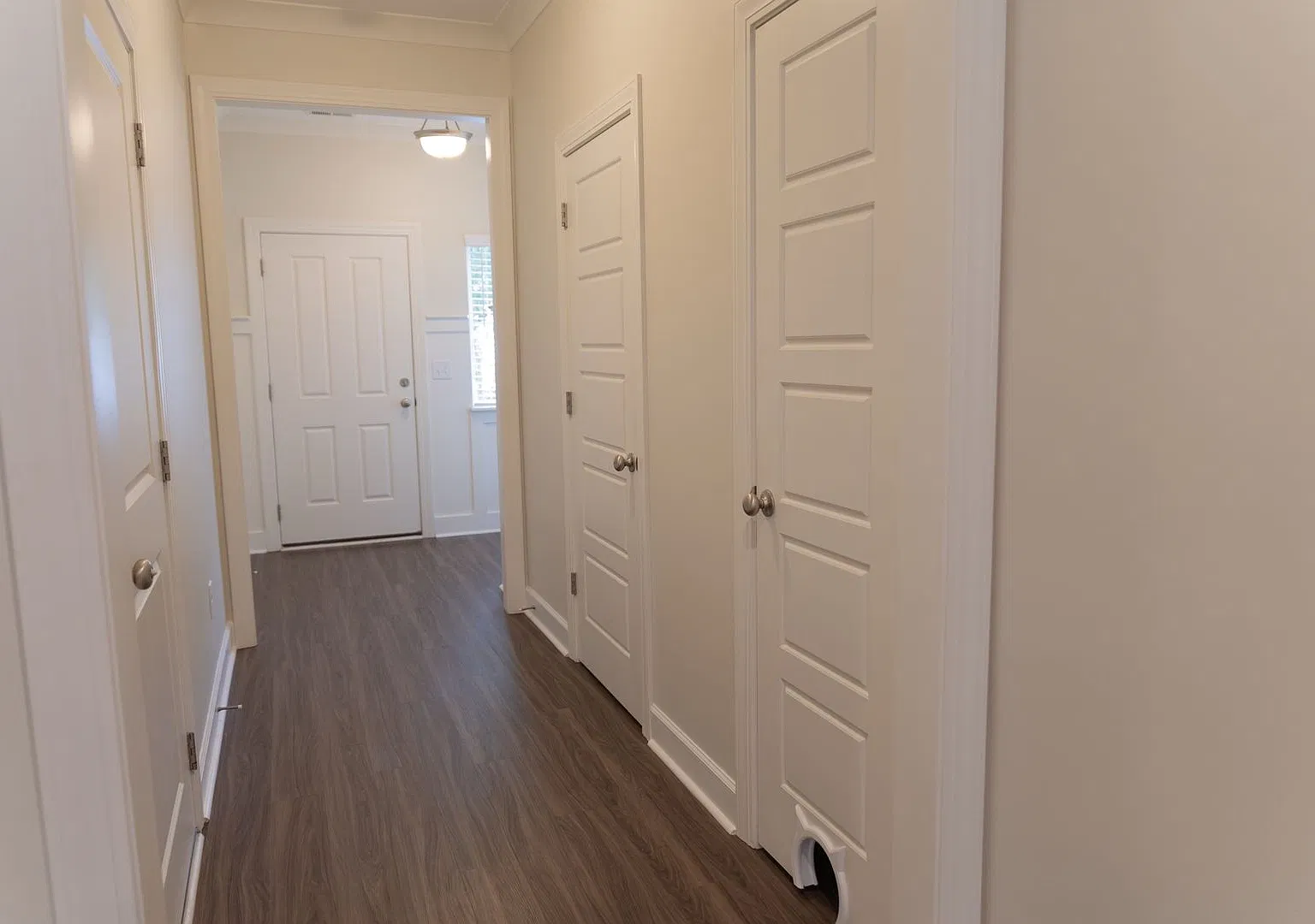 Comfortable, Convenient & Move-In Ready! — Photo 2
