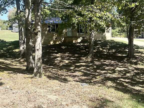 3rd image of 105 Eze Ave