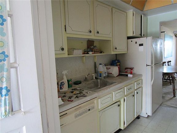 4th image of 6055 21st St N APT 5