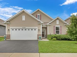 6296 Doral Dr, Gurnee, IL 60031