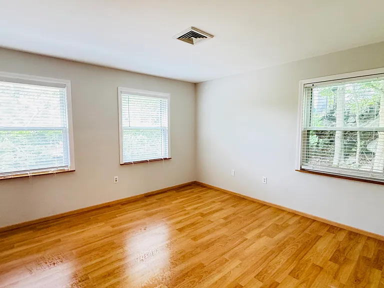 37 Goodwin Ave — Photo 25