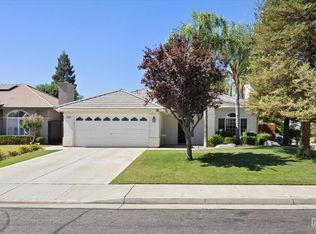 10700 Mirage Dr, Bakersfield, CA