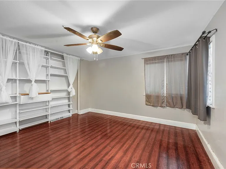 111 S Lakeview Ave — Photo 8