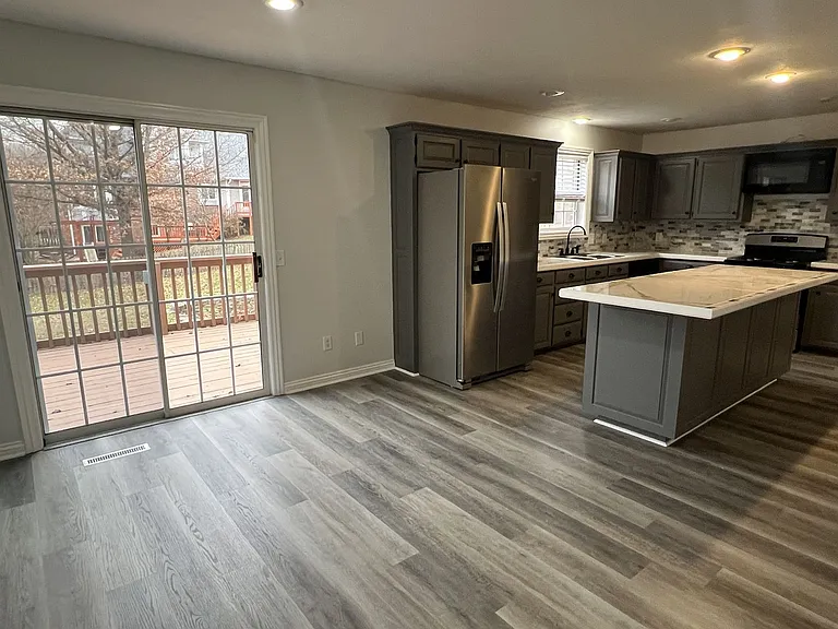 2149 S Cedar Hill Ave — Photo 8