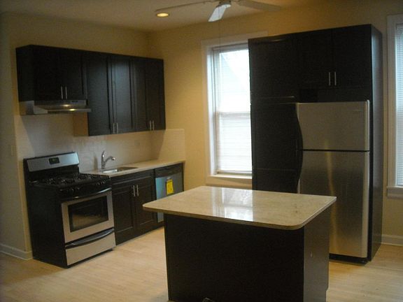 2nd image of 2318 N Southport Ave #Dg3f