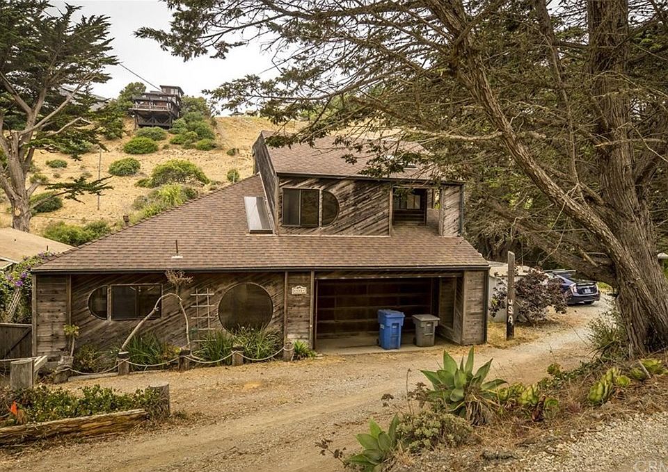 1st image of 585 Hacienda Dr