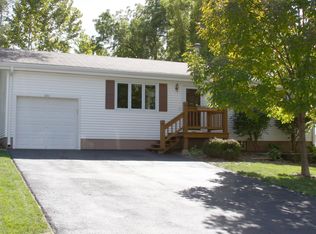 9211 Redman Ave, Omaha, NE 68134