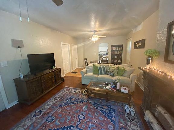 2nd image of 1834 W 47th St Unit 1