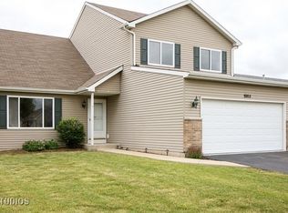 2005 Gray Hawk Dr, Plainfield, IL 60586