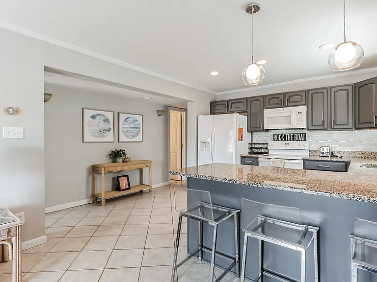 121 Newport Bay Dr #A — Photo 11