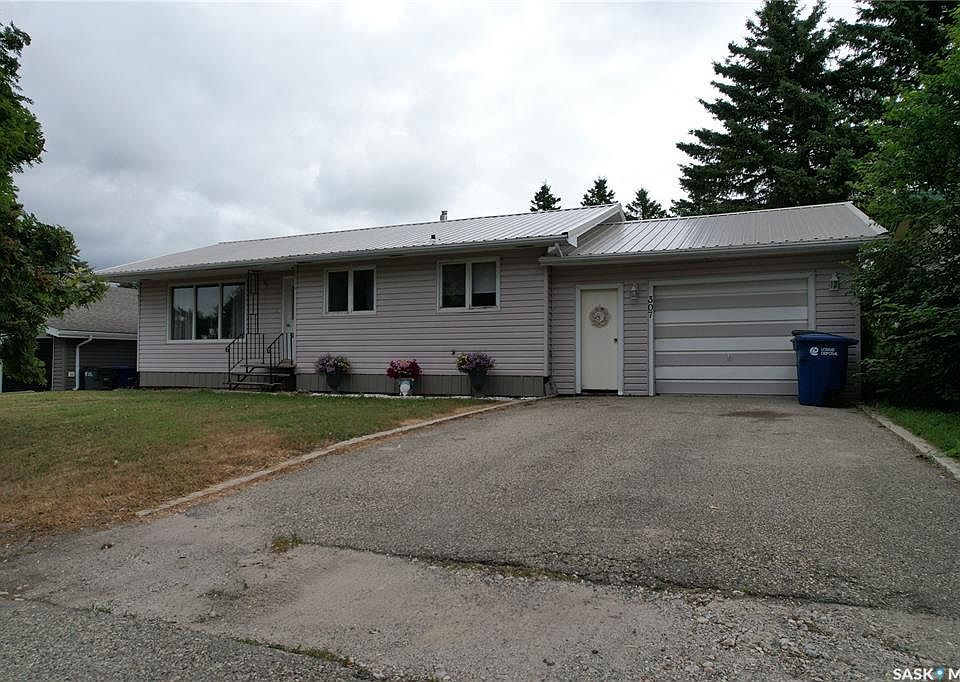 1st image of 307 Centennial AVENUE