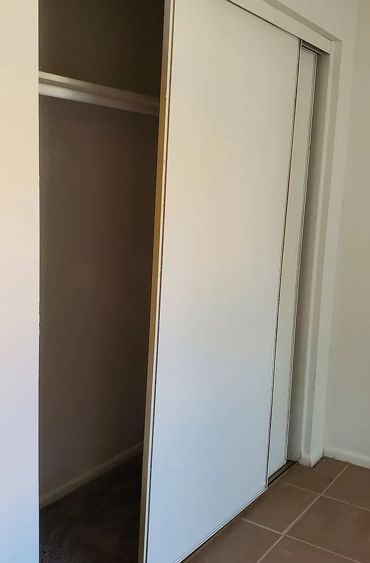 19211 California 18, Unit 6 — Photo 4
