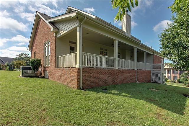 2nd image of 118 Lucas Ln