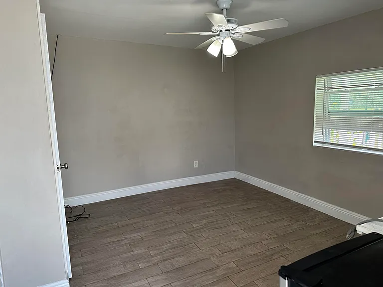 8070 Rose Marie Ave E — Photo 12