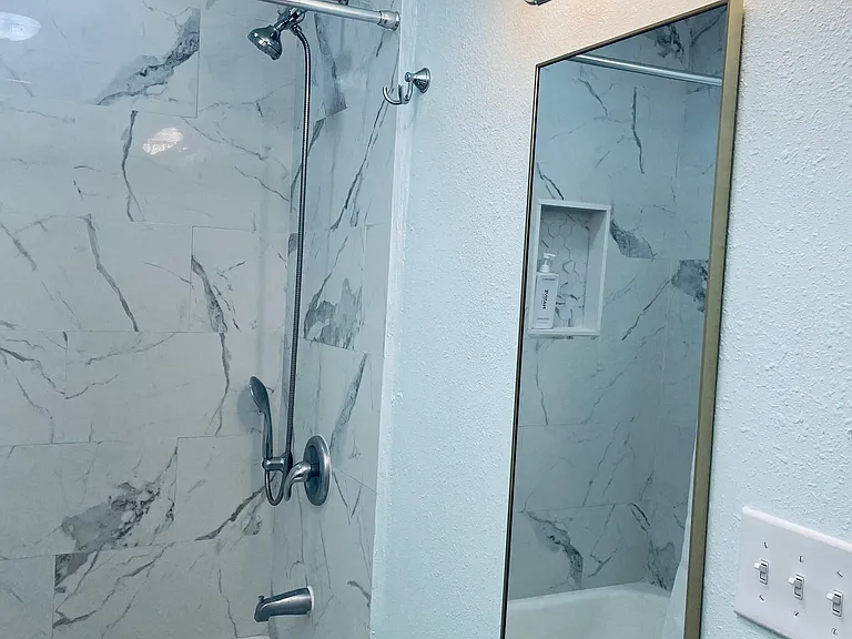 105 NE Railroad Ave #2 — Photo 6
