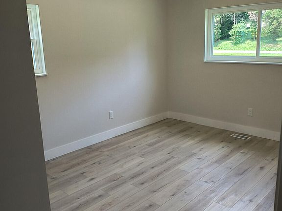 5th image of 439 Broyles Rd