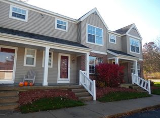 6682 Northland Dr NE, Rockford, MI 49341