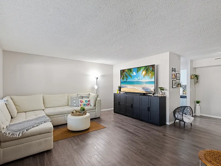 Welcome to Wymore 360 Apartments, where modern design meets comfort. Enjoy spacious living areas, stylish finishes, and a vibrant lifestyle. Elevate your everyday livingschedule a tour today and see your new home!