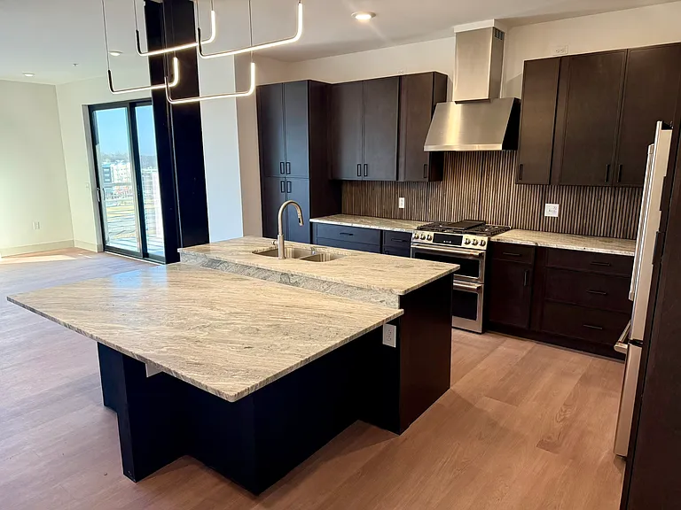 100 Quartz Knl #501 — Photo 3