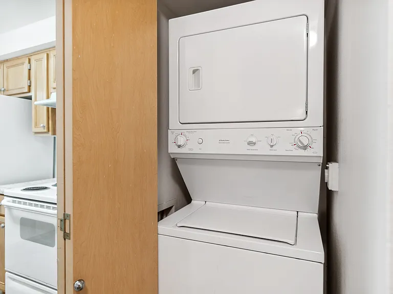 One Bedroom 605 Sq Ft One Bedroom 605 Sq Ft