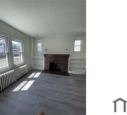 3rd image of 106 Clay St #1