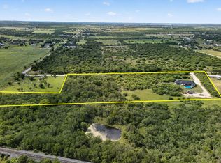 465 W Wetz Rd, Marion, TX 78124