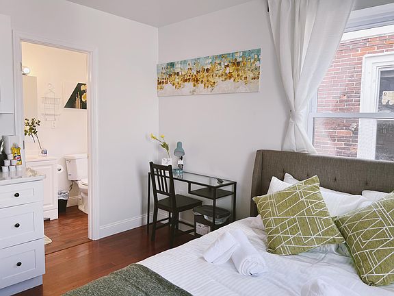 3rd image of 4031 Sansom St #3R