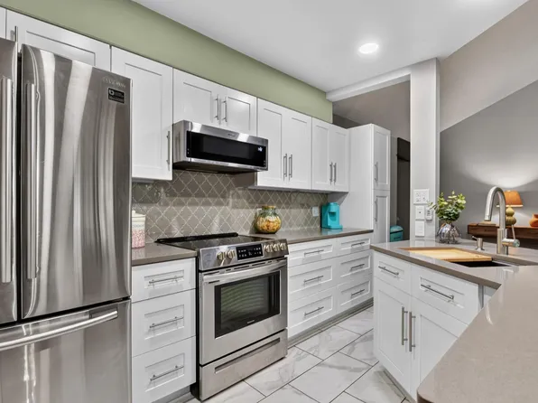 1202 Thorpe Ln APT 406D, San Marcos, TX 78666