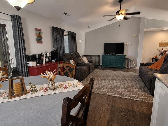 4th image of 2025 Settlers Dr