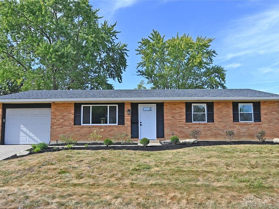 1st image of 176 Golfwood Dr